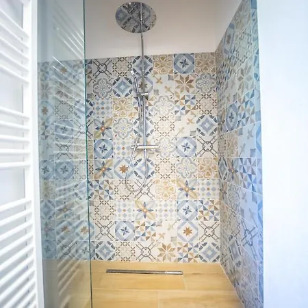 Πανσιόν Around Maggiore Reno Di Leggiuno