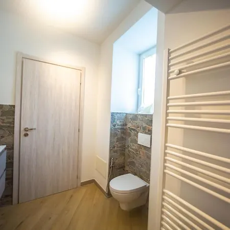 Around Maggiore Guest house