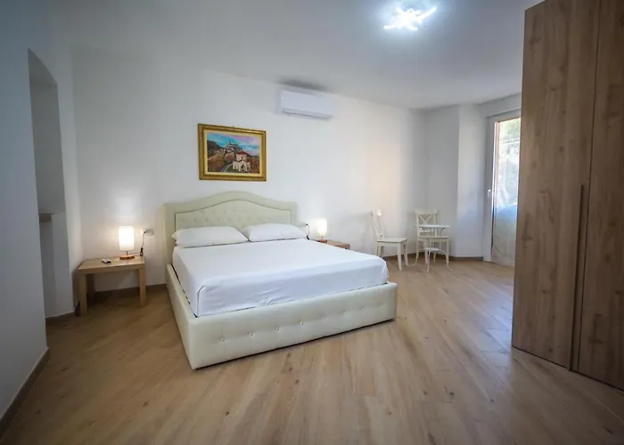 Around Maggiore 게스트하우스 3*