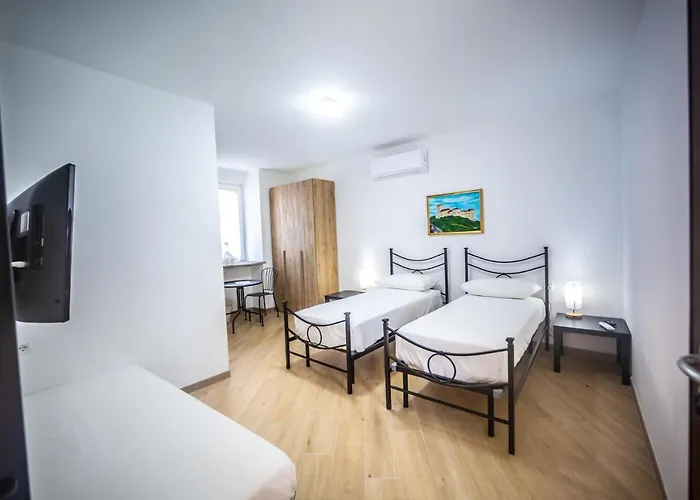 Affittacamere Around Maggiore Reno Di Leggiuno